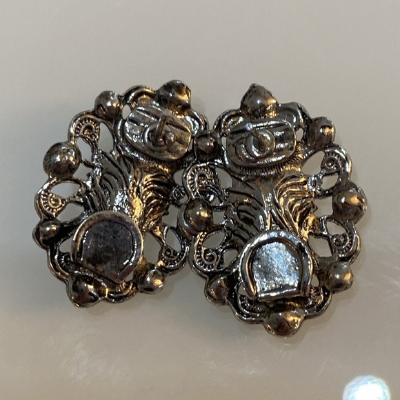 Elegant Silver tone and Purple Earrings - Picture 3 of 5